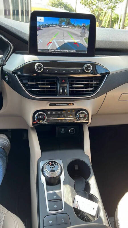 2021 Ford Escape SEL