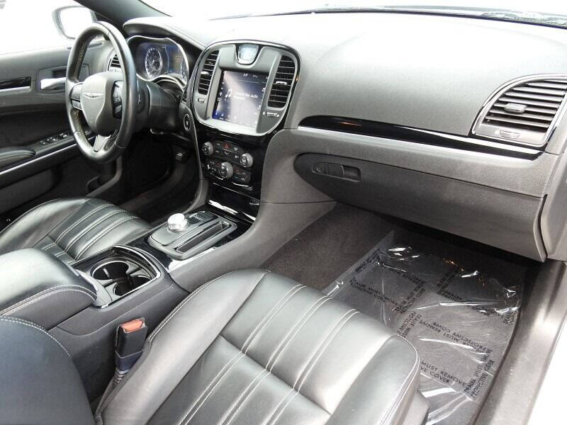 2021 CHRYSLER 300 Sedan - $23,900