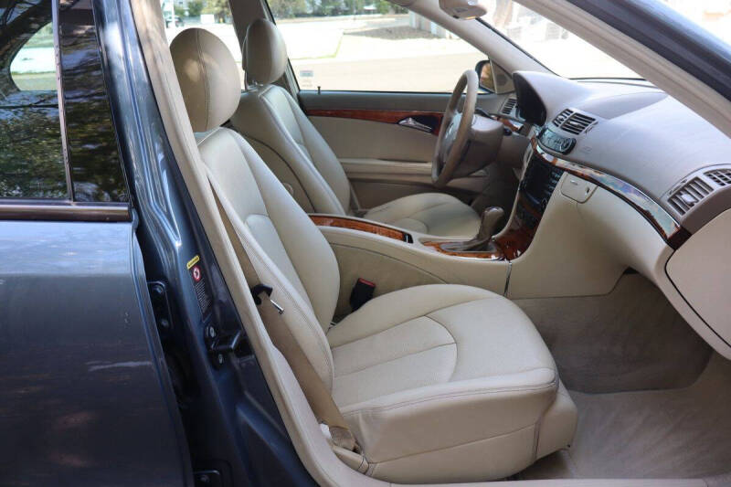 2005 Mercedes-Benz E-Class E 320 4MATIC