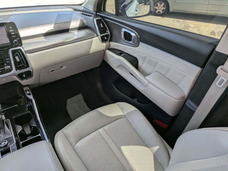 2023 Kia Sorento SX