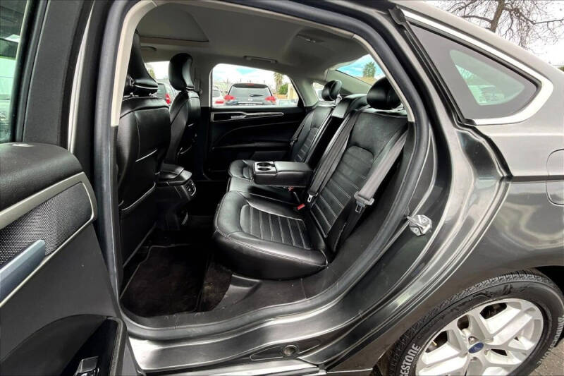 2015 Ford Fusion SE