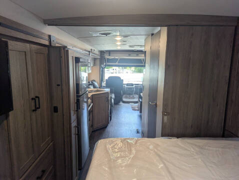 2023 Winnebago Sunstar 29NP NPF Edition / 30ft