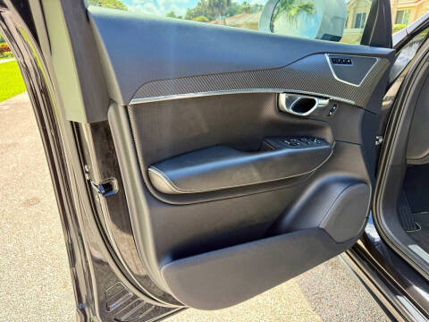 2016 Volvo XC90 T6 R-Design