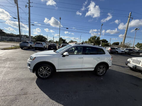 2016 Volkswagen Touareg VR6 Lux