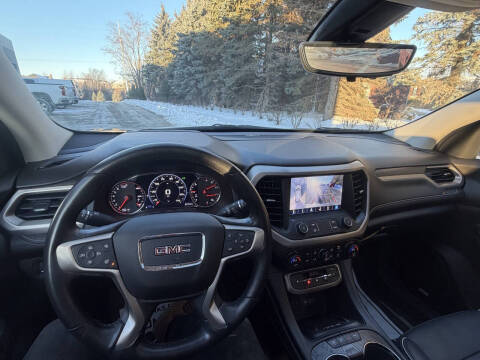 2022 GMC Acadia Denali