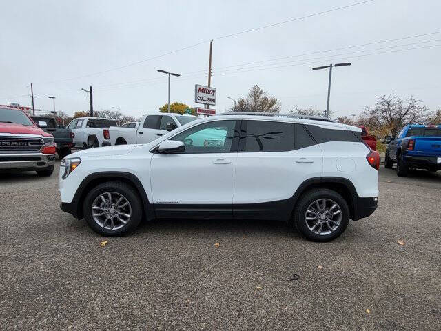 2024 GMC Terrain SLT