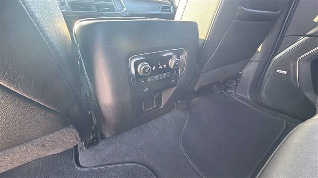 2023 GMC Yukon XL AT4