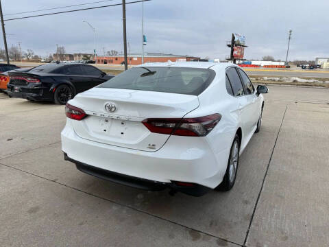 2022 Toyota Camry LE