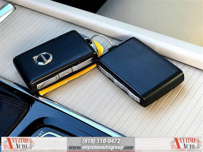 2017 Volvo S90 T6 Momentum