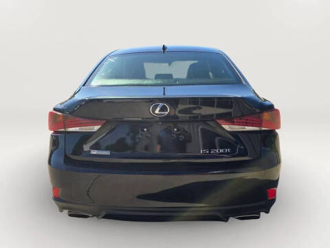 2017 Lexus IS 200t
