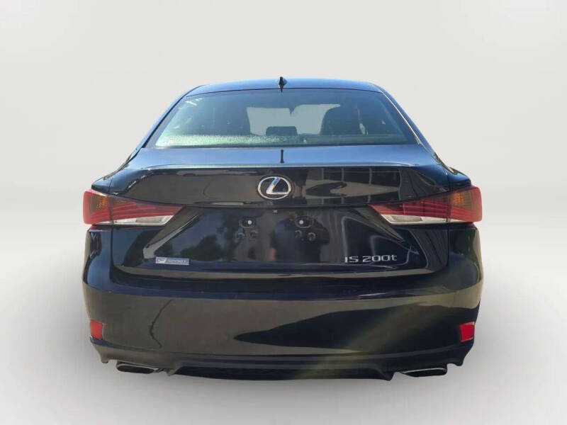 2017 Lexus IS 200t