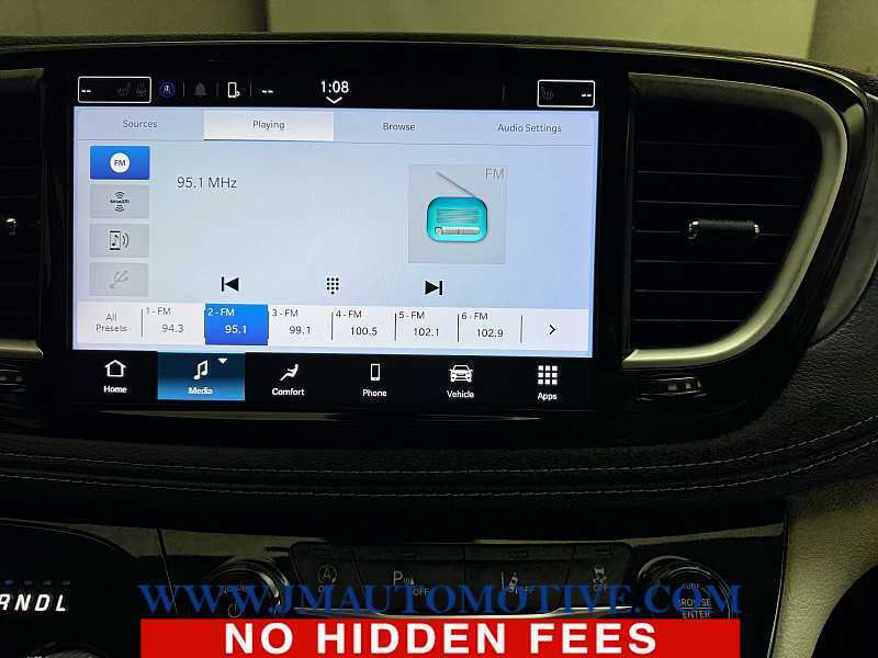 2021 Chrysler Pacifica Touring L