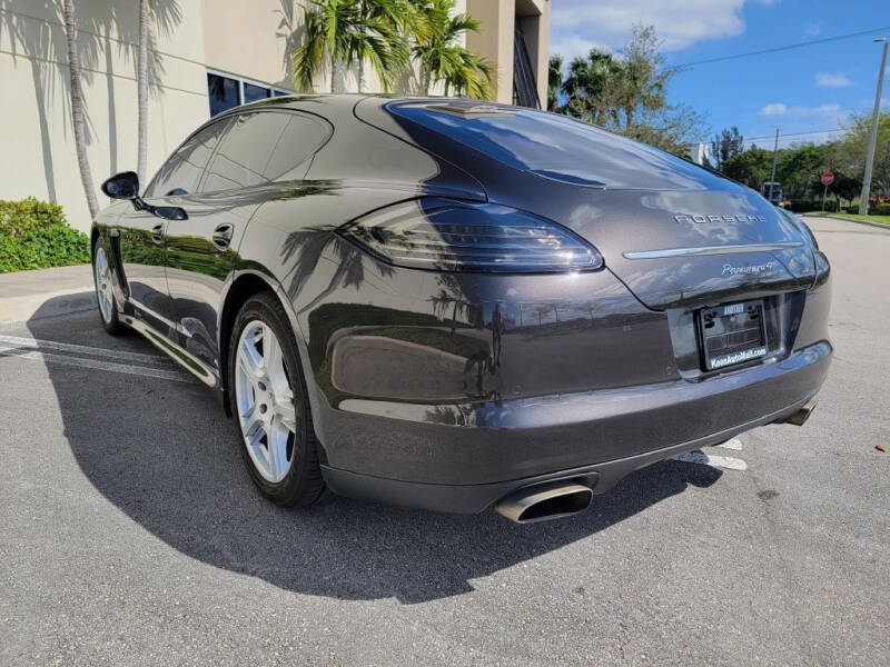 2011 Porsche Panamera 4