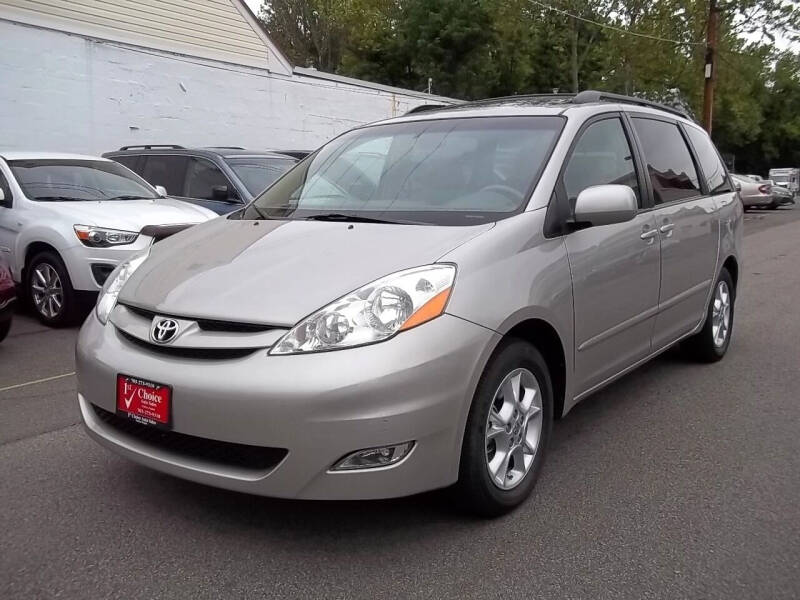 2006 Toyota Sienna for sale at 1st Choice Auto Sales in Fairfax VA