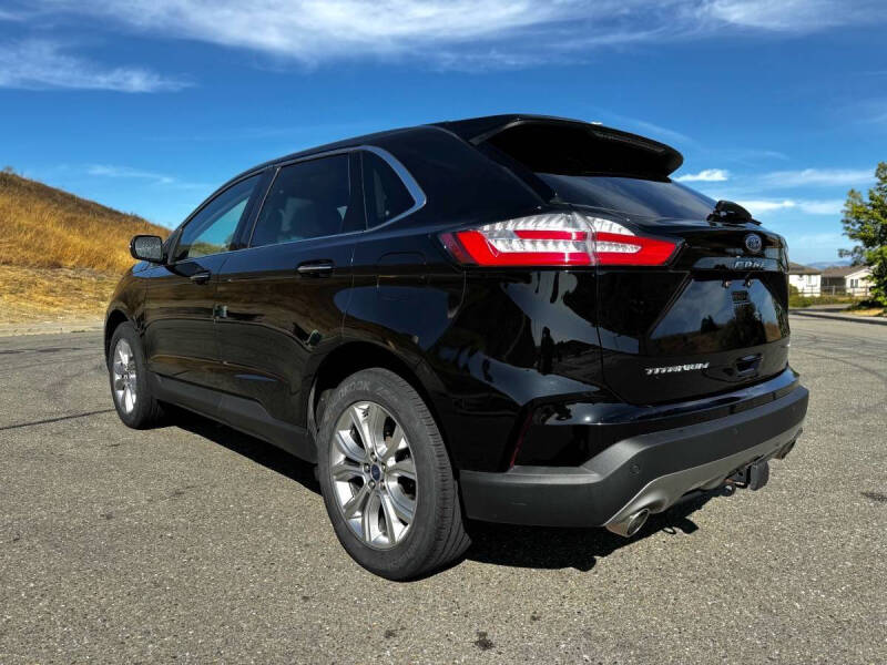 2022 Ford Edge Titanium