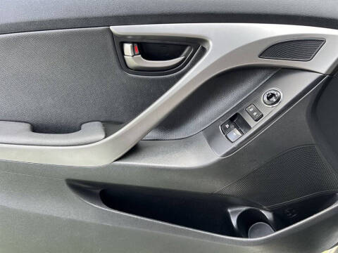 2013 Hyundai Elantra Coupe SE