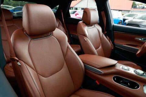 2022 Genesis GV70 2.5T Standard