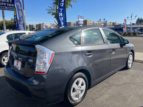 2010 Toyota Prius III