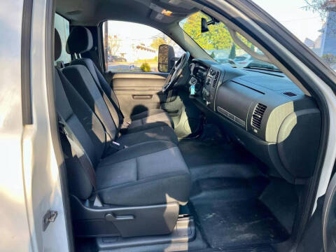 2013 Chevrolet Silverado 3500HD CC