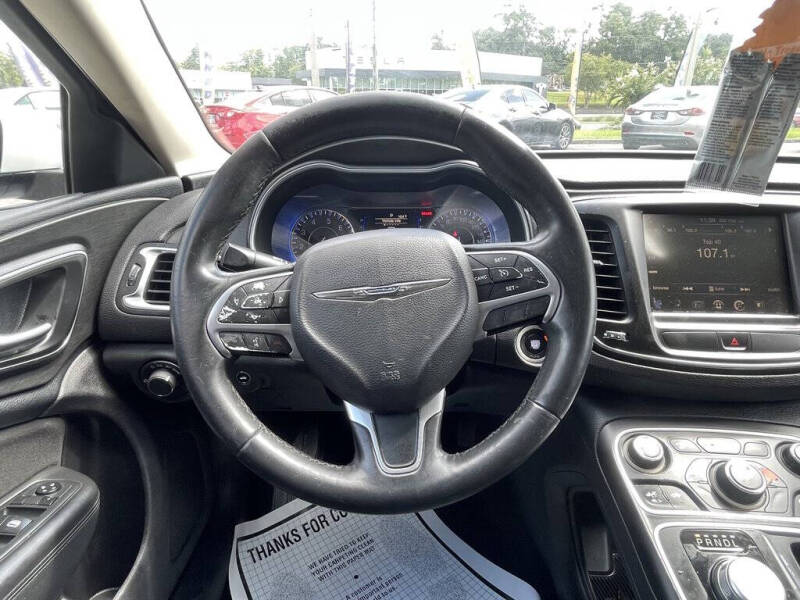 2016 Chrysler 200 Limited