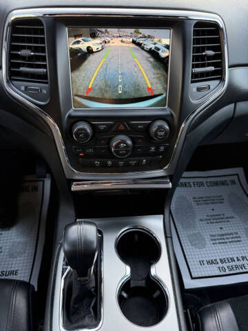 2017 Jeep Grand Cherokee Laredo