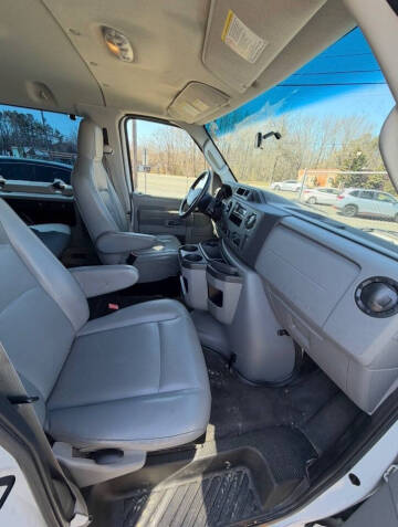 2014 Ford E-Series E-350 SD XL