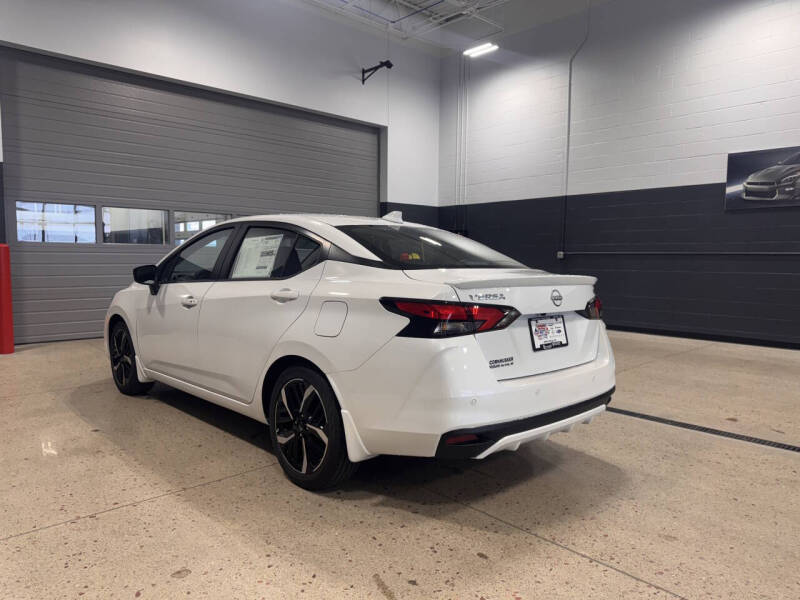 2025 Nissan Versa SR