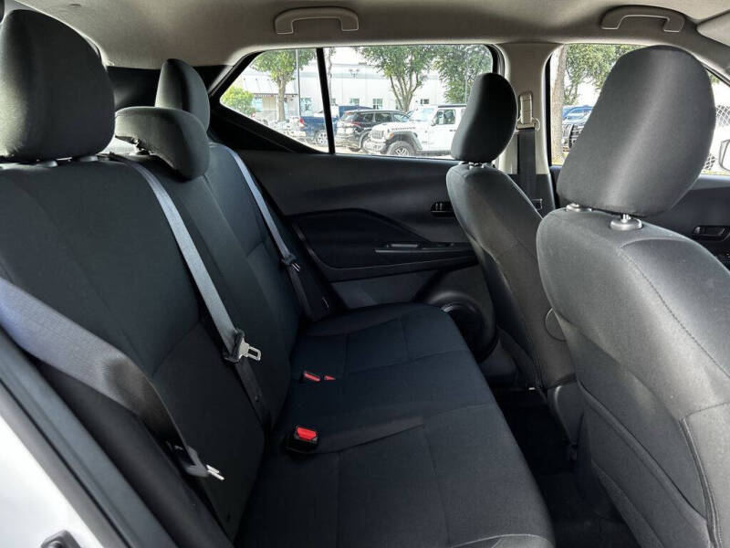 2025 Nissan Kicks Play S