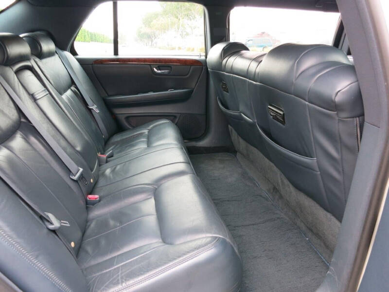2007 Cadillac DTS 6-Door Limo