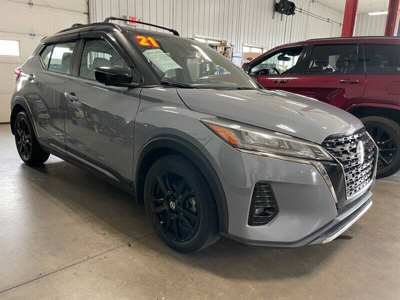 2021 Nissan Kicks SR