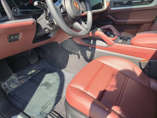 2025 Porsche Cayenne E-Hybrid