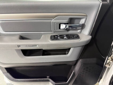 2019 RAM 1500 Classic SLT