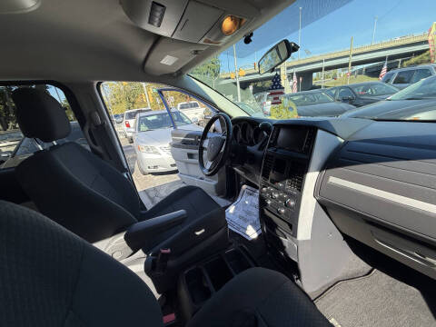 2010 Dodge Grand Caravan Hero