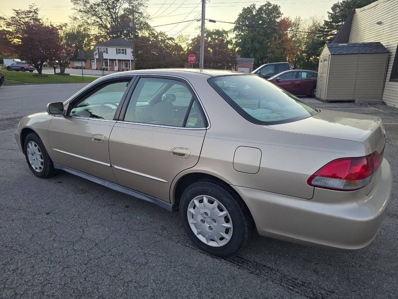 2002 Honda Accord for sale at QUEENSGATE AUTO SALES in York, PA