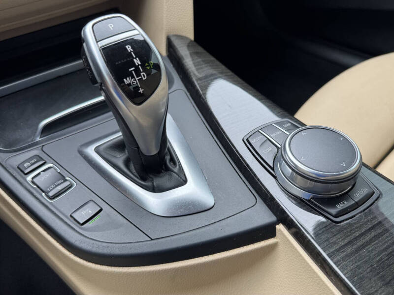 2017 BMW 3 Series 330i