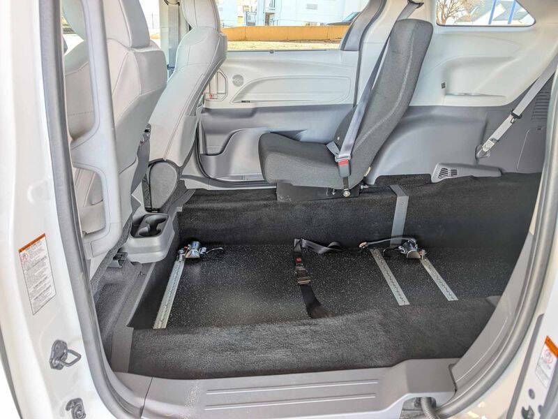2025 Toyota Sienna LE 8-Passenger