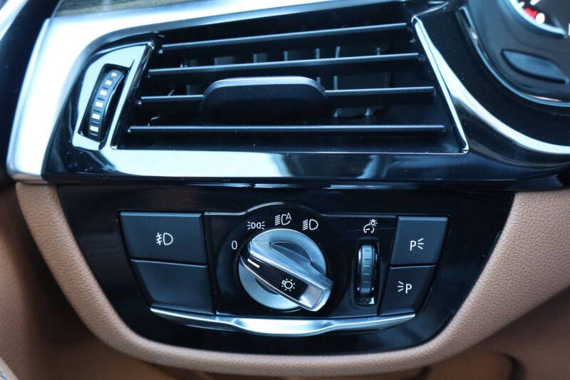 2018 BMW 5 Series 530i