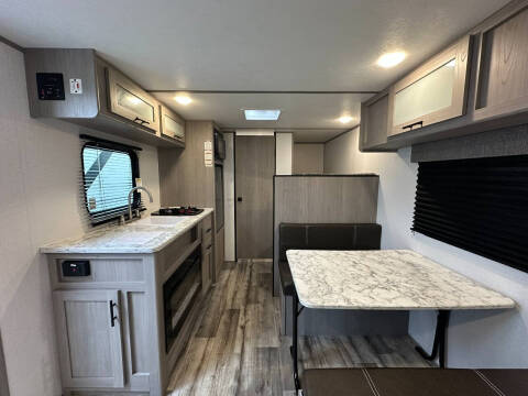 2023 Keystone RV Dutchmen Coleman 17B