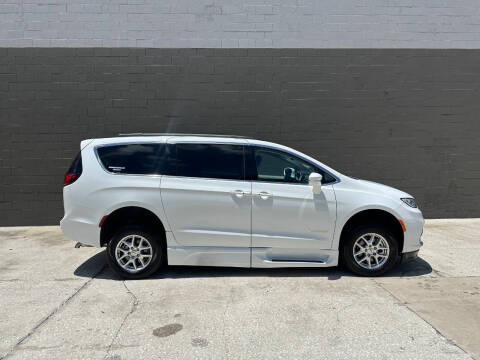 2022 Chrysler Pacifica Touring L