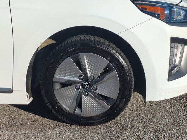 2022 Hyundai Ioniq Hybrid SE