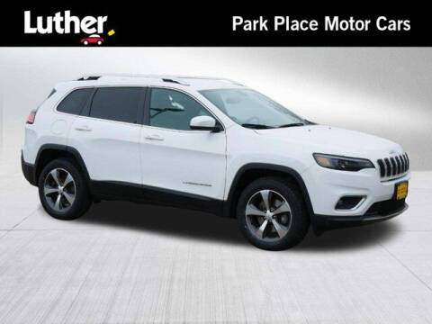 2019 Jeep Cherokee for sale at Park Place Motor Cars in Rochester MN