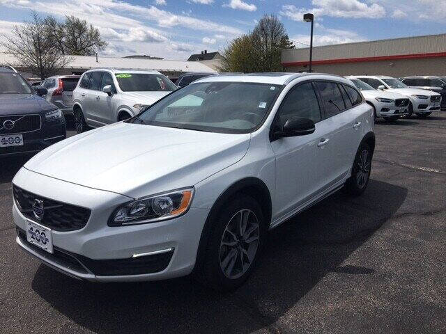2017 Volvo V60 Cross Country T5 Premier