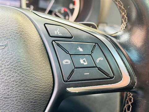 2017 Infiniti QX30 Premium