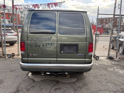 2004 Ford E-Series E-350 SD XL