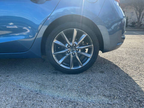 2018 Mazda MAZDA3 Touring