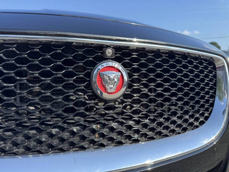 2016 Jaguar XJ R-Sport