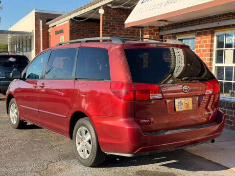 2005 Toyota Sienna CE 7 Passenger