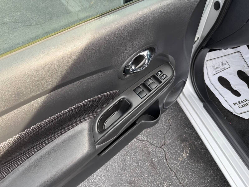 2017 Nissan Versa 1.6 SV