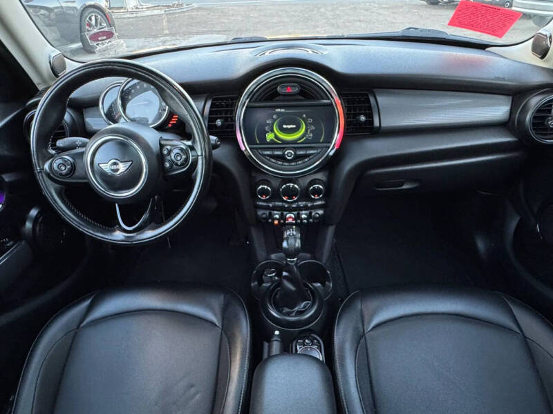 2017 MINI Hardtop 4 Door Cooper