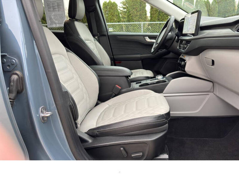 2023 Ford Escape Platinum